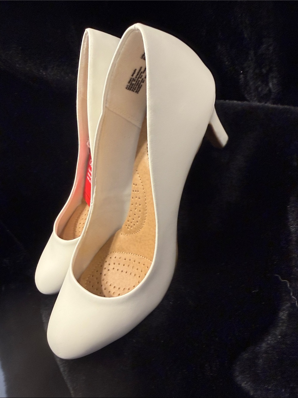 Elegant Cream Mid-Heel Pumps for Women
